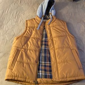 Waterproof vintage sleeveless puffer jacket